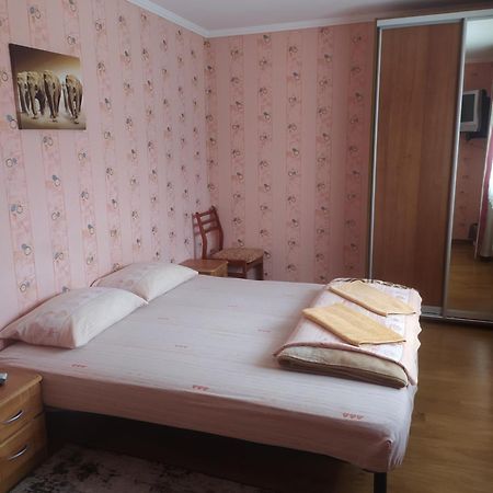 Guest House Cherepaha Kamianets-Podilskyi Luaran gambar