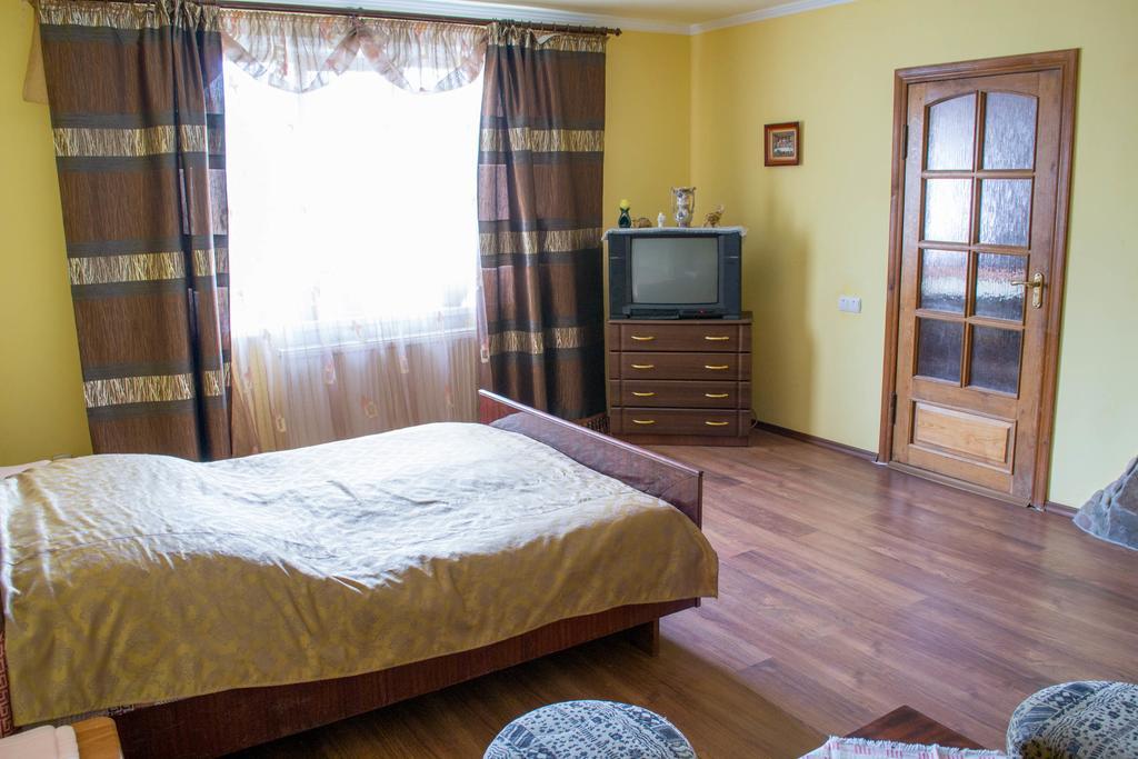 Guest House Cherepaha Kamianets-Podilskyi Luaran gambar